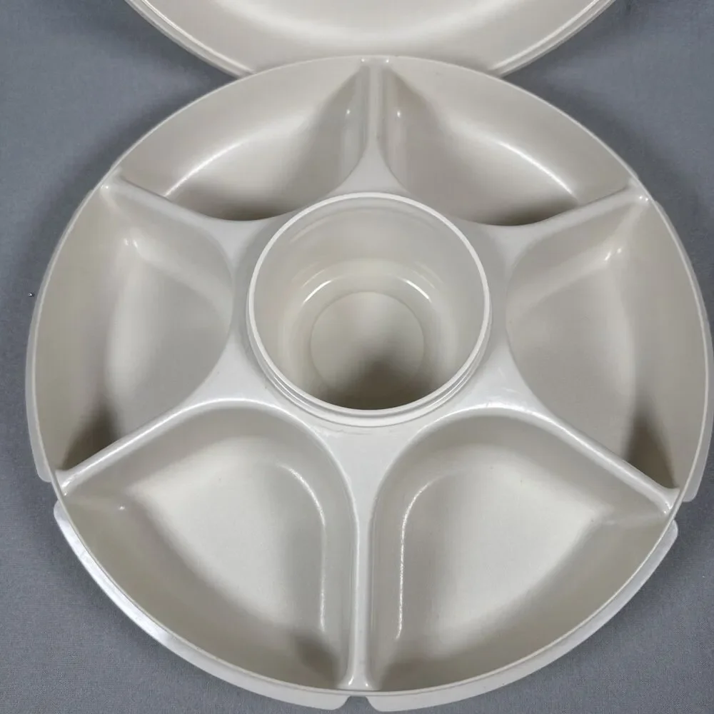 TUPPERWARE Serving Center 6-Part Divided Party Veggie Snack & Dip Tray 1665 1667